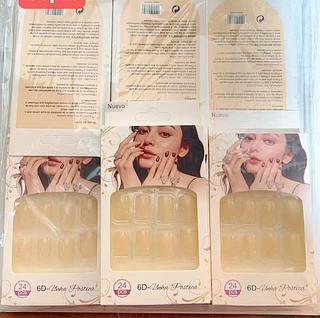 UNHA POSTICA COM AUTOCOLANTE COR NUDE -12CAXINHA COM 24PC-3.16