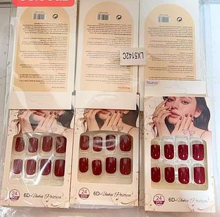 UNHA POSTICA COM AUTOCOLANTE COR VINHO -12CAXINHA COM 24PCS/3.16